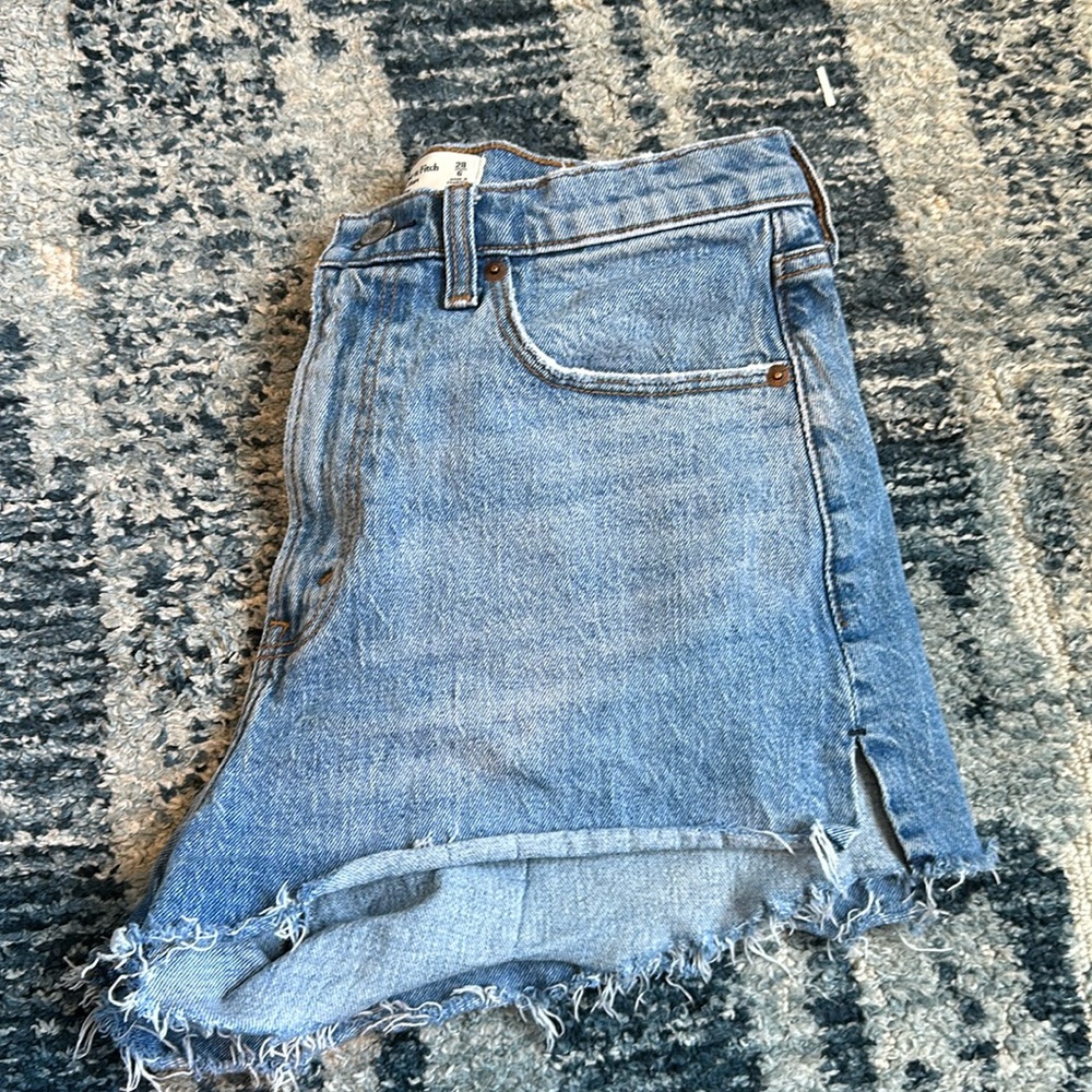 Abercrombie & Fitch Curve Love Cut-Off Shorts